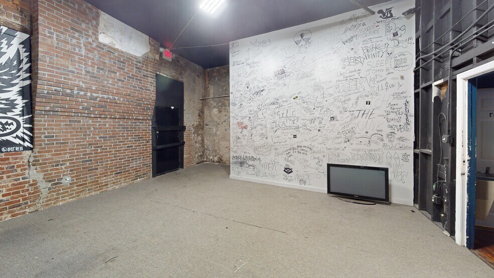 More Photos Of 1250 Broadway, Columbus Storefront Retail Office For Lease