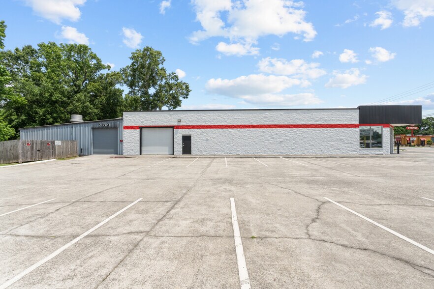 More Photos Of 4828 Augusta Rd, Garden City Freestanding For Sale