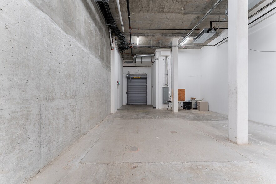 More Photos Of 243 Keefer st, Vancouver Storefront For Sale