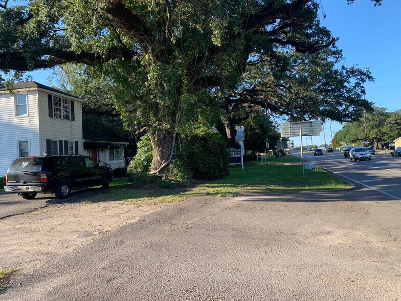 More Photos Of 1117 Washington Ave, Ocean Springs Medical For Sale
