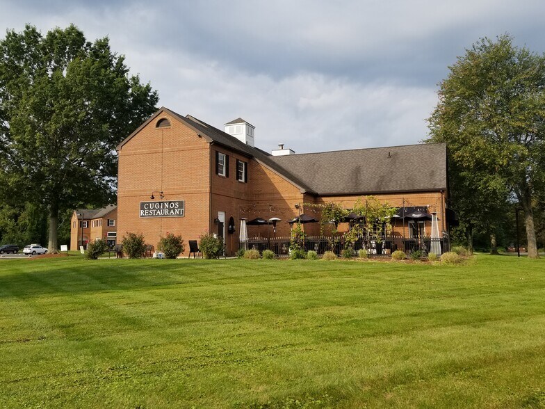 More Photos Of 1051 Farmington Ave, Farmington Unknown For Lease