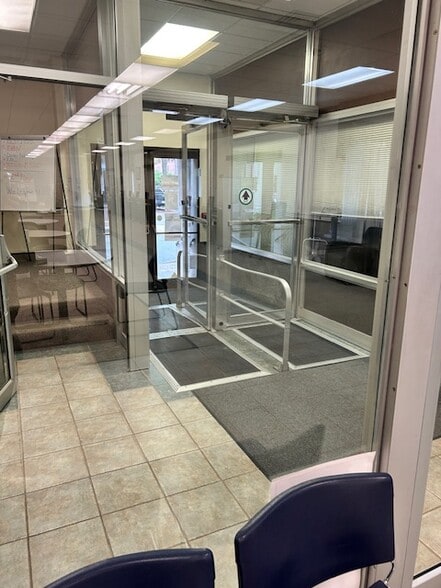 More Photos Of 329 Pine St, Williamsport Office For Sale