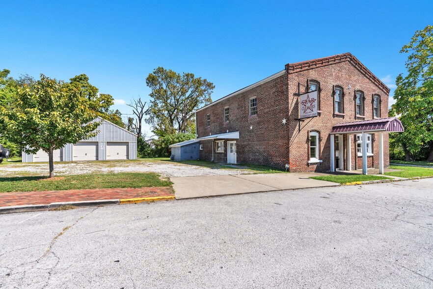 More Photos Of 30 E 3rd St, New Albany Warehouse For Sale