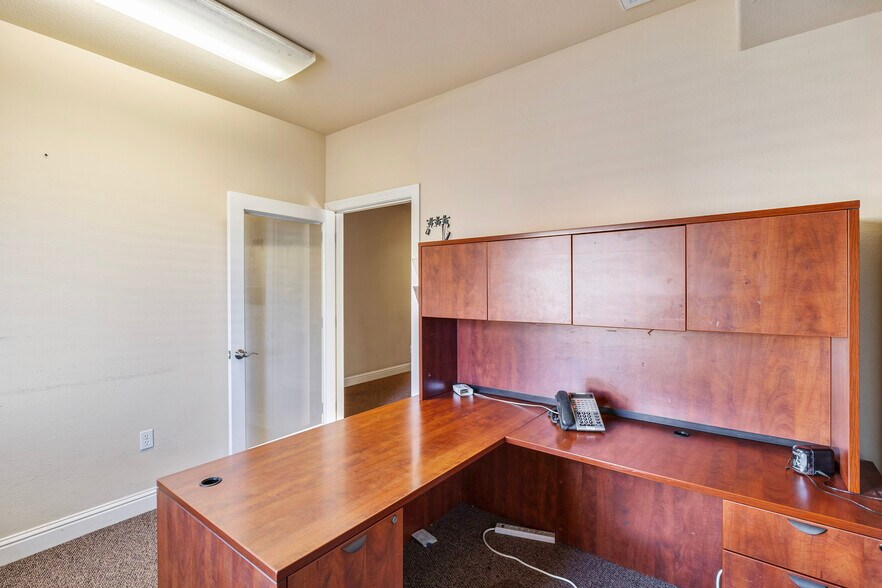 More Photos Of 3075 Crossroads Dr, Redding Light Distribution For Sale