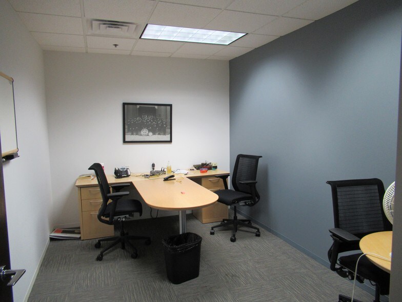 More Photos Of 3201 W White Oaks Dr, Springfield Office For Sale