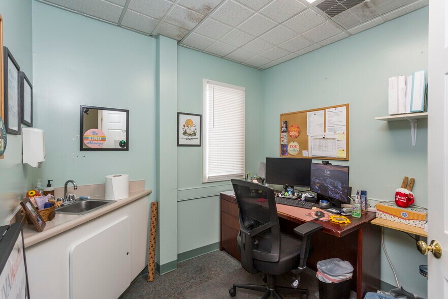 More Photos Of 1947 Medical Ave, Harrisonburg Medical For Lease