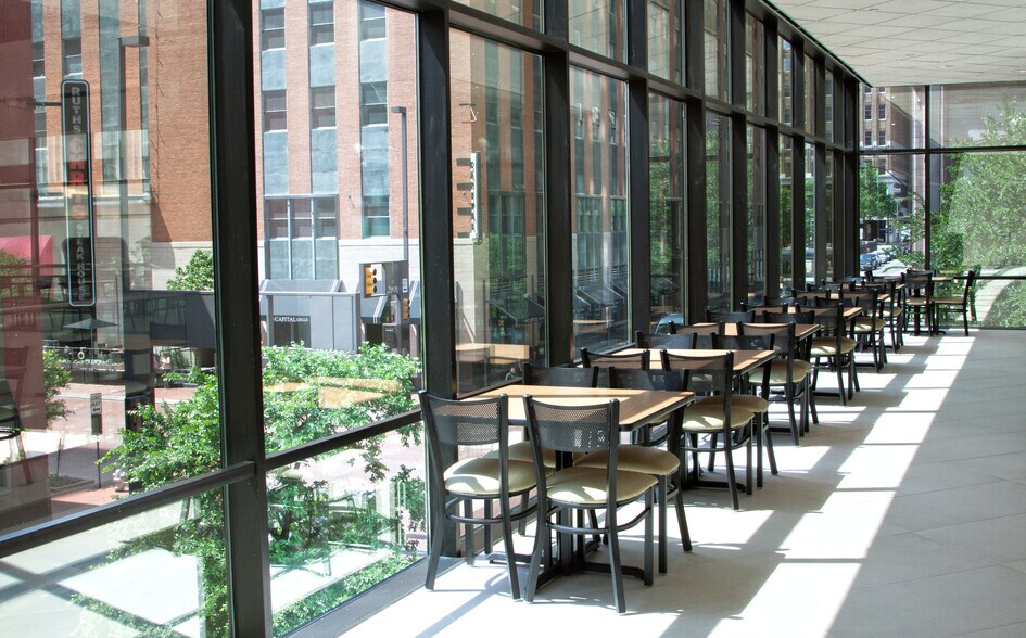 More Photos Of 777 Main St, Fort Worth Office For Lease