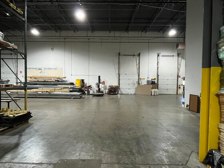 More Photos Of 401 Technology Dr, Canonsburg Light Distribution For Sale