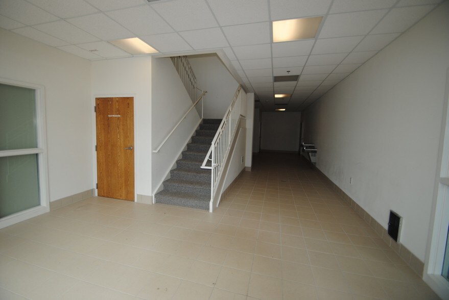 More Photos Of 9420 Forestwood Ln, Manassas Medical For Lease