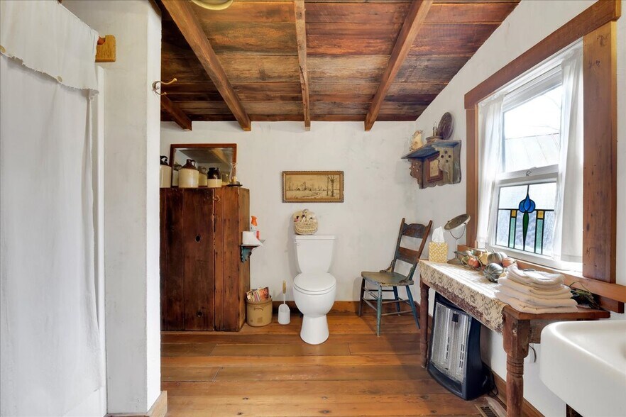 More Photos Of 2945 Greenbrier Rd, Madison Specialty For Sale