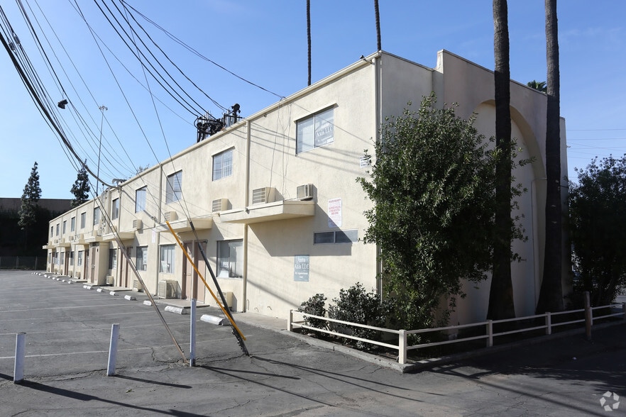 More Photos Of 2736-2742 W Orangethorpe Ave, Fullerton Loft Creative Space For Lease