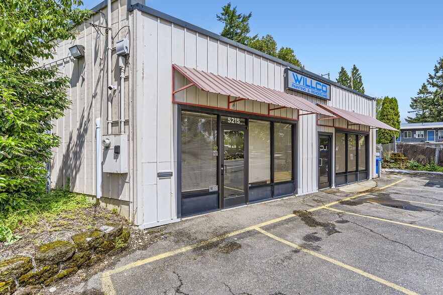 More Photos Of 5215 SE Flavel Dr, Portland Freestanding For Lease