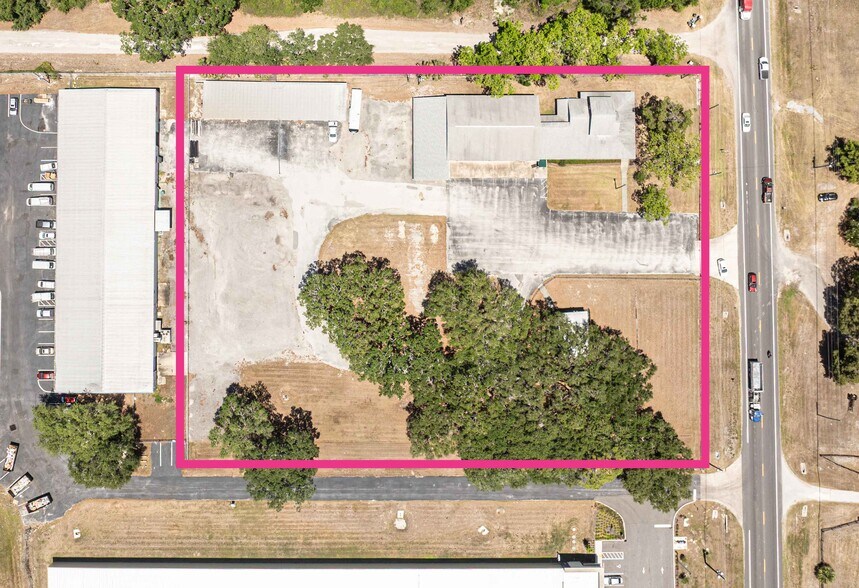 More Photos Of 3494 N US Highway 301, Wildwood Manufacturing For Sale