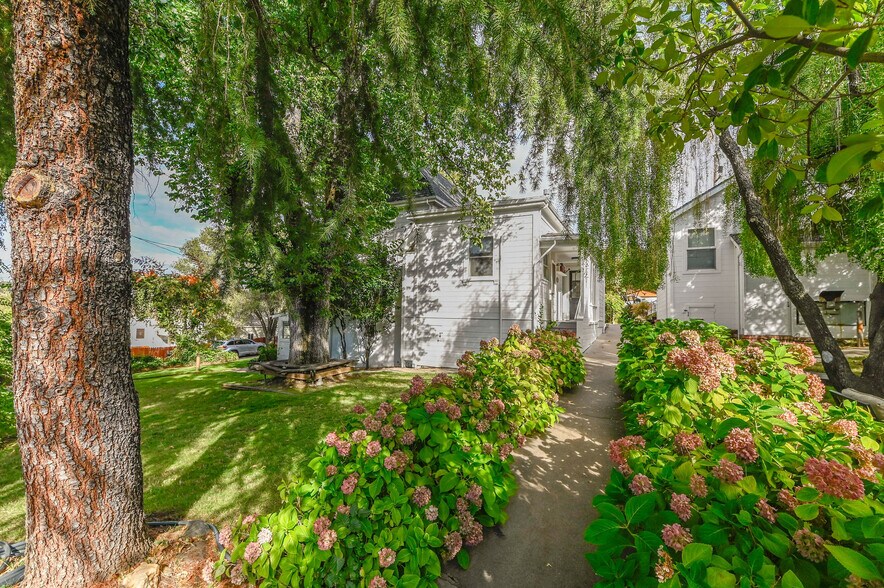 More Photos Of 68 Church Hill Rd, San Andreas Flex For Sale