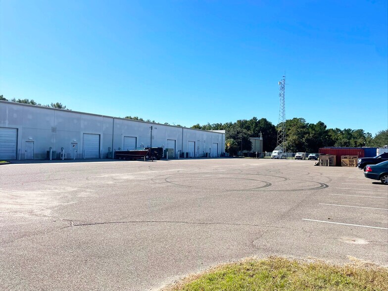 More Photos Of 2284 Clements Ferry Rd, Charleston Light Distribution For Lease