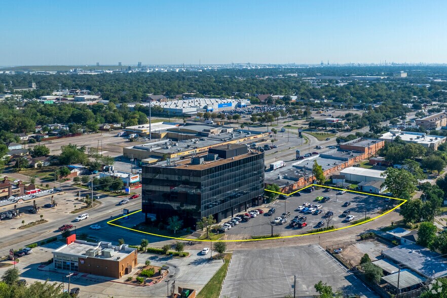 More Photos Of 213 W Southmore Ave, Pasadena Coworking Space