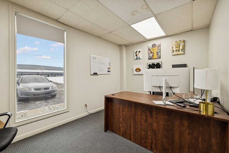 More Photos Of 411 Industrial Dr, White House Manufacturing For Lease