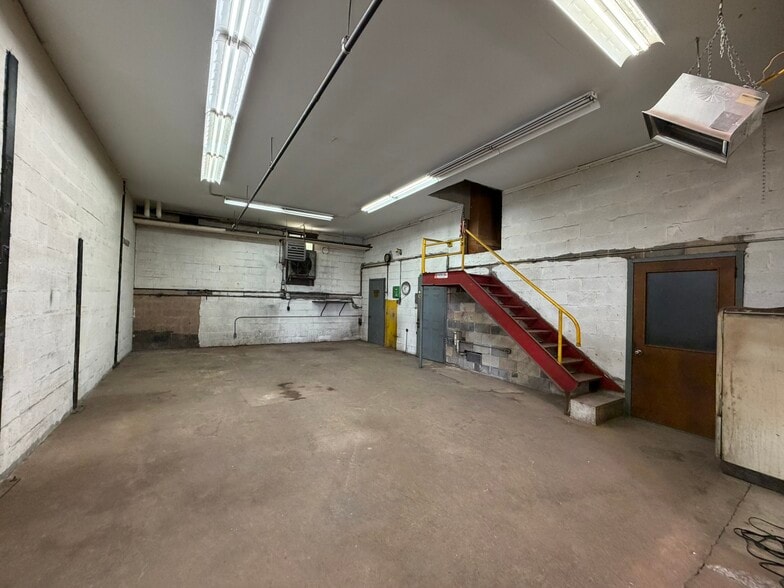 More Photos Of 8431 Maynardville Pike, Knoxville Warehouse For Sale
