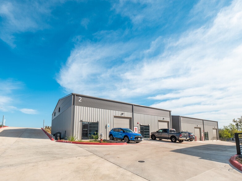 More Photos Of 7713 Dee Gabriel Collins Rd, Austin Unknown For Lease