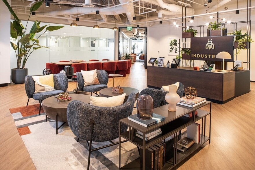 Primary Photo Of 401 W A St, San Diego Coworking Space