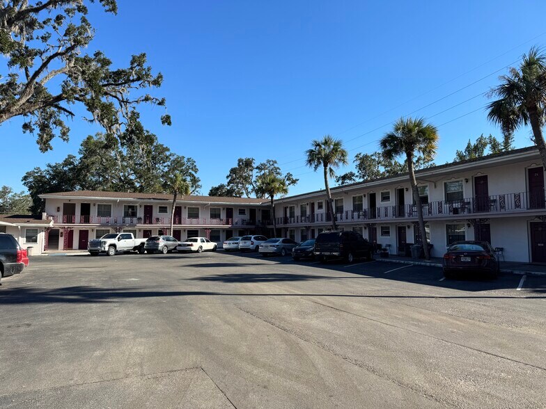 More Photos Of 16872 SE Highway 19, Cross City Hotel For Sale