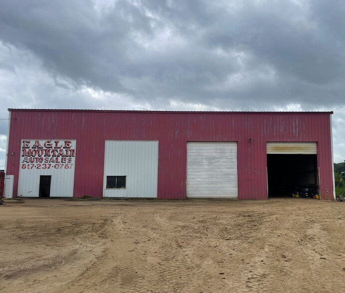 More Photos Of 9901 Jacksboro Hwy, Fort Worth Warehouse For Lease