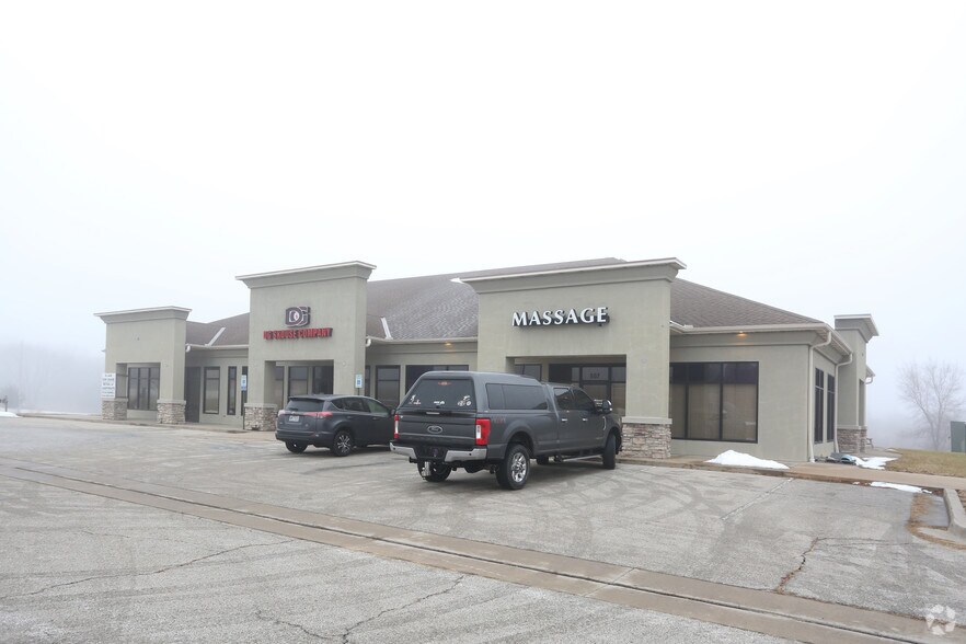 More Photos Of 501-507 Granite Dr, Peculiar Freestanding For Lease