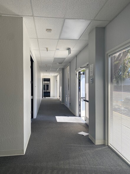 More Photos Of 1060 Terra Bella Ave, Mountain View Research And Development For Lease
