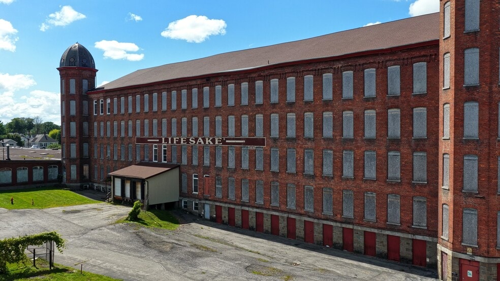 Primary Photo Of 17 Mill Pl, New York Mills Unknown For Sale