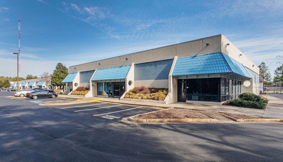 More Photos Of 201-255 E German School Rd, Richmond Flex For Lease