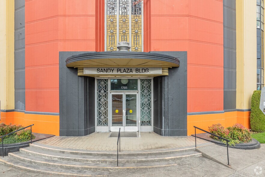 More Photos Of 1785 NE Sandy Blvd, Portland Office For Lease