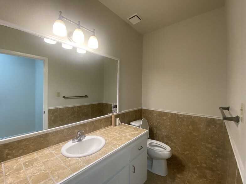 More Photos Of 10935 Wurzbach Rd, San Antonio Office For Lease