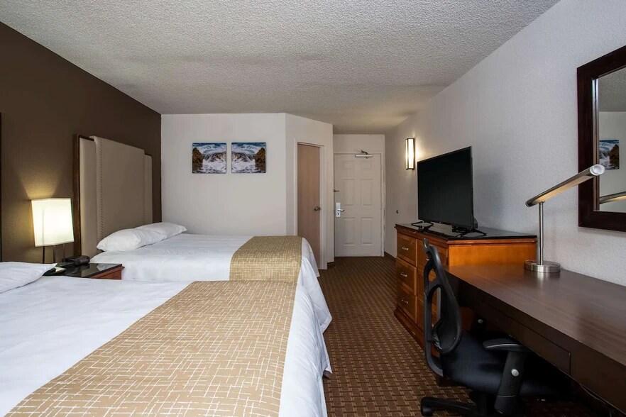 More Photos Of 5710 Challenger Pky, Fort Wayne Hotel For Sale