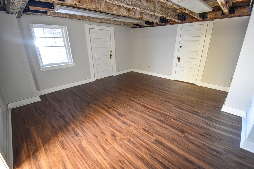 More Photos Of 2606 8th St, Tuscaloosa Office For Sale