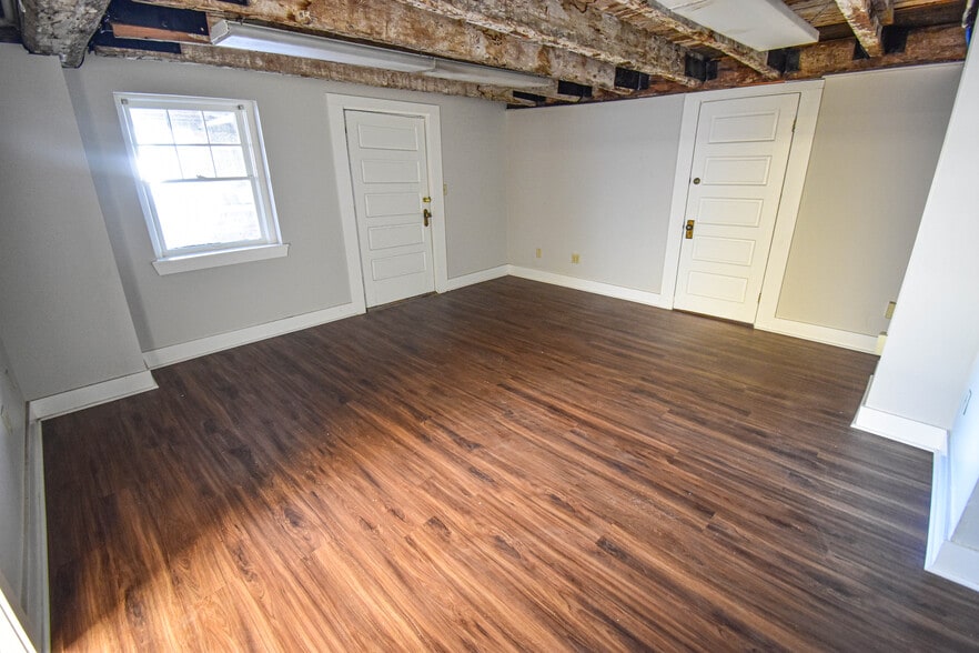 More Photos Of 2606 8th St, Tuscaloosa Office Residential For Sale