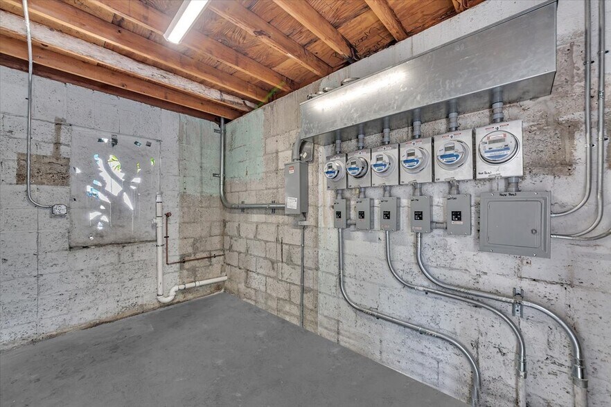 More Photos Of 560 NE 15th Ave, Fort Lauderdale Apartments For Sale