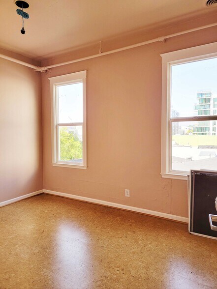 More Photos Of 862-864 Folsom St, San Francisco Flex For Sale
