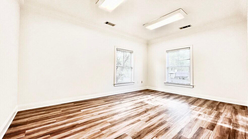 More Photos Of 4080 McGinnis Ferry Rd, Alpharetta Office For Sale