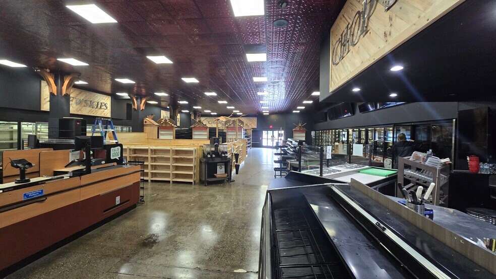 More Photos Of 1912 4th St, La Grande General Retail For Lease