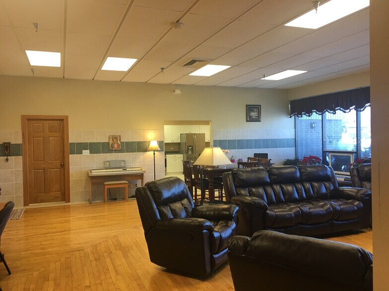 More Photos Of 1307 E Palatine Rd, Arlington Heights Religious Facility For Sale