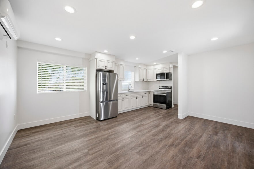 More Photos Of 11262 Venice Blvd, Culver City Apartments For Sale