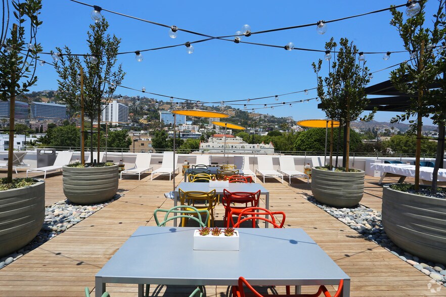 More Photos Of 8350-8358 Santa Monica Blvd, West Hollywood Apartments For Lease