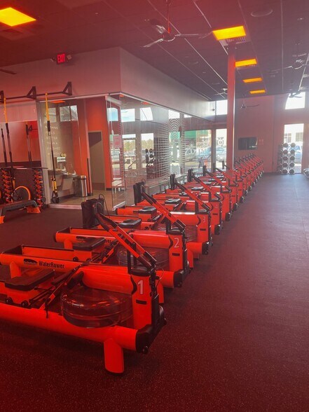 More Photos Of 250 E Harmony Rd, Fort Collins General Retail For Sale