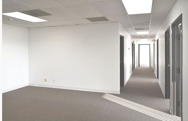 More Photos Of 24387-24399 Halsted Rd, Farmington Hills Light Manufacturing For Lease
