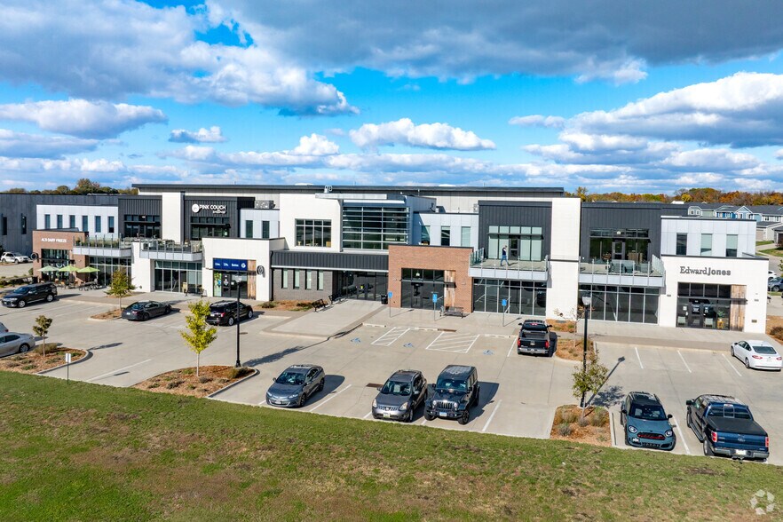 More Photos Of 1220 NE Station Crossing Dr, Grimes Medical For Lease