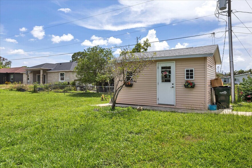 More Photos Of 12209 Cotorro Ave, North Port Specialty For Sale