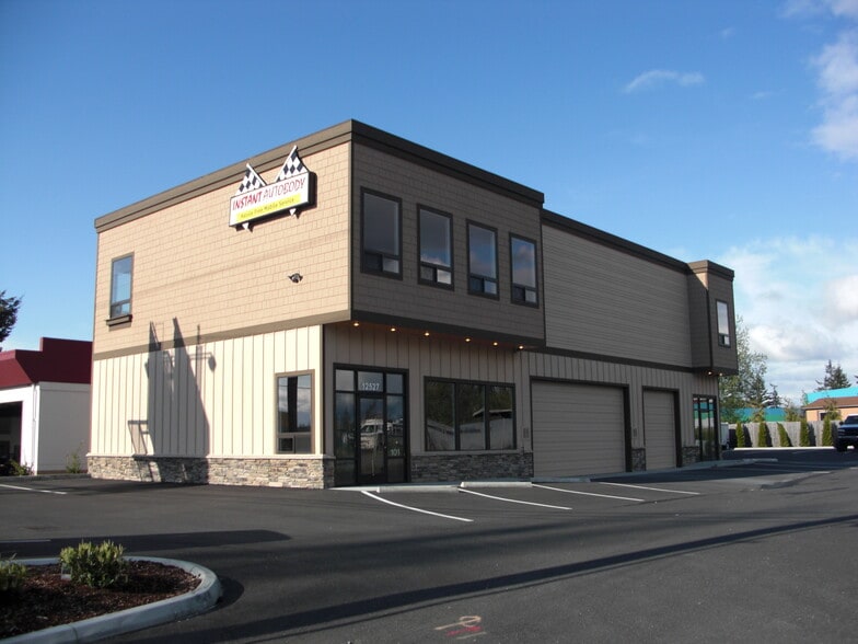 Primary Photo Of 12527 Mukilteo Speedway, Lynnwood Auto Repair For Lease