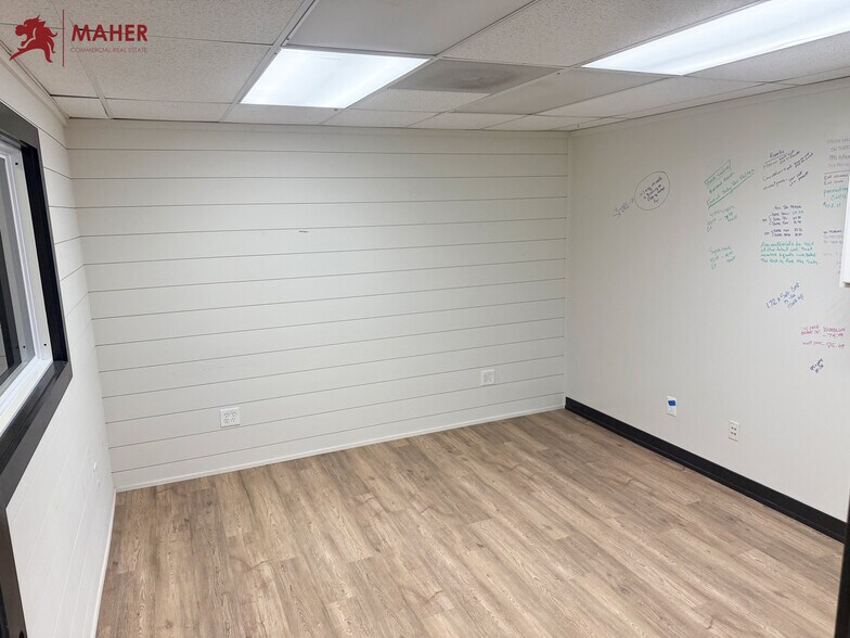 More Photos Of 2610 Calvert Dr, Columbia Industrial For Sale