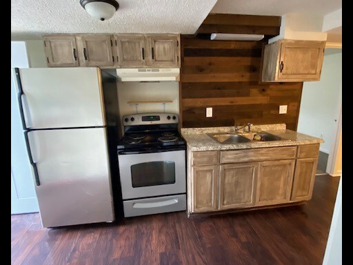 More Photos Of 209 E Loula St, Olathe Apartments For Sale