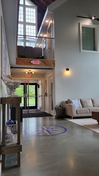 More Photos Of 119 Griswold St, Glastonbury Loft Creative Space For Lease